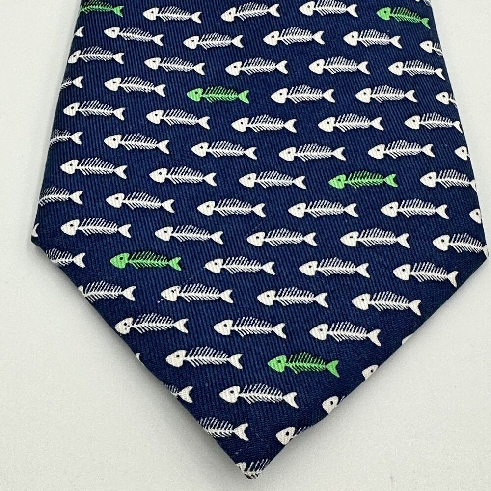 Vineyard Vines Blue Novelty Fish Bones Pattern By Shep & Ian Necktie 100%Silk